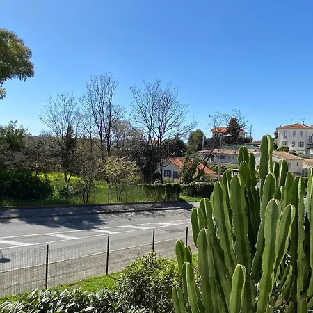 Lägenhet Lumineux Et Climatise, Face Au Parc Prive Et A 10 Mins De La Cagnes-sur-Mer